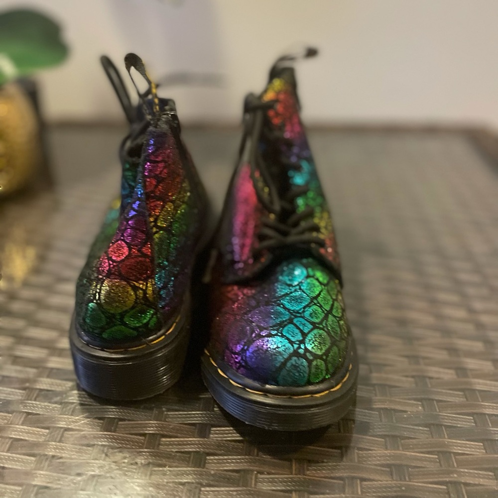 Dr Martens Kids Boot !!!!Size 1 Brand New !!!